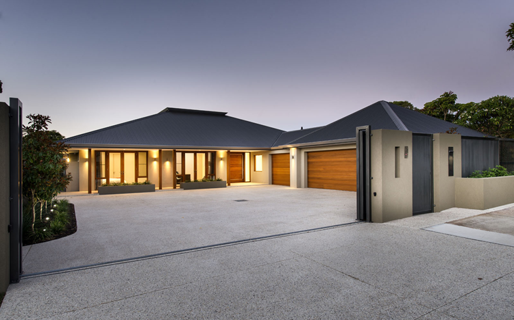 What House Valuers Perth Look For Outside Your Home?